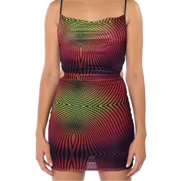 NWT - WORTH EVERYTHING PRINTED MINI DRESS - Picture 2 of 4
